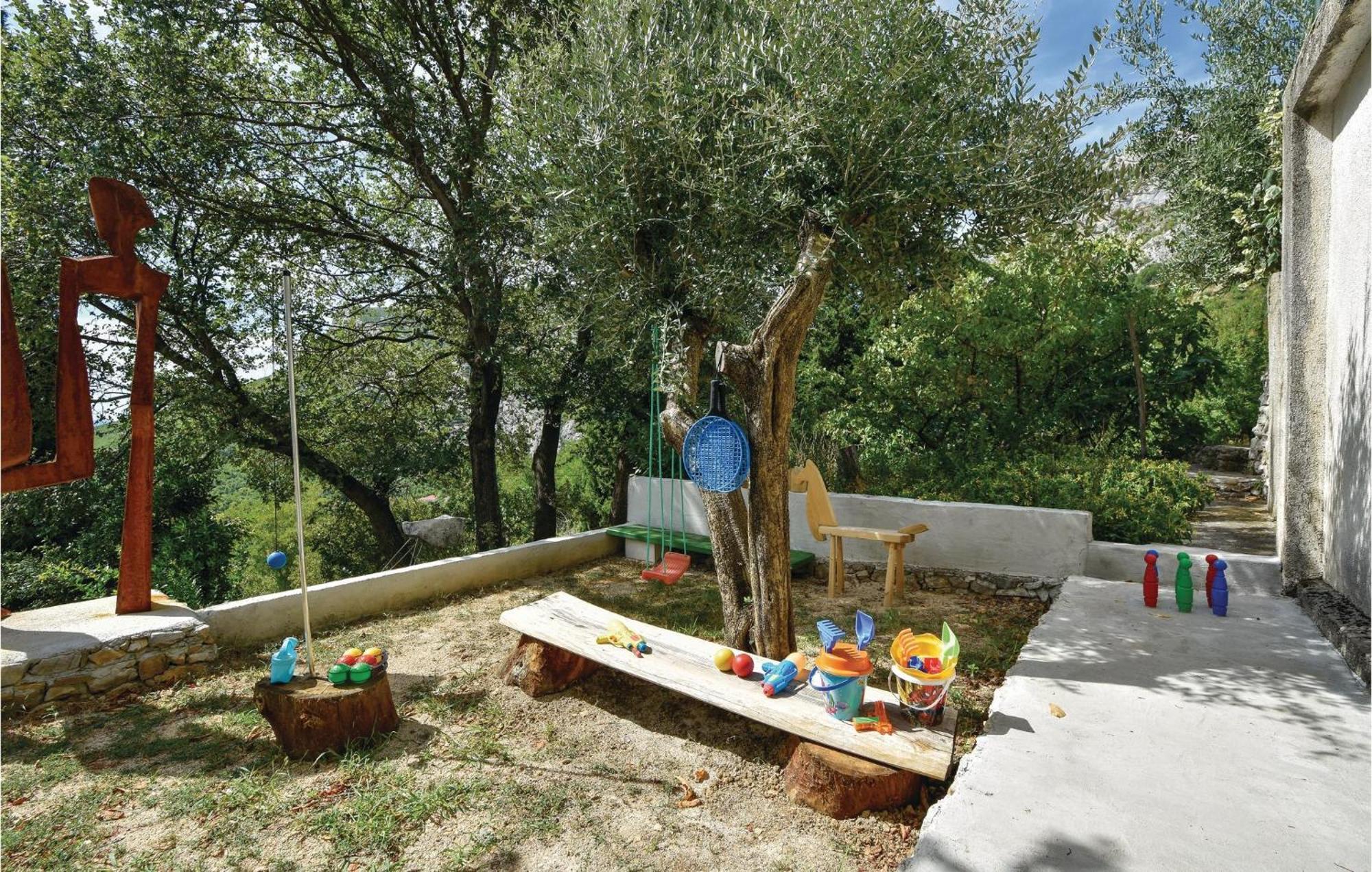 Gorgeous Home In Klis With Wifi Bobani Buitenkant foto
